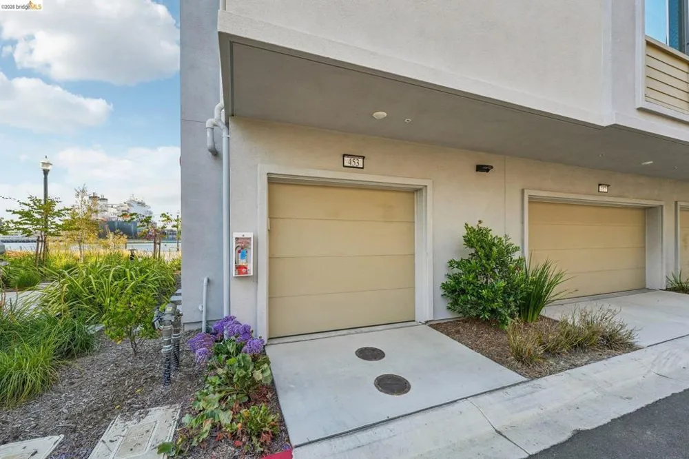 453 Sentinel Dr Alameda, CA 94501