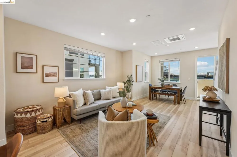 453 Sentinel Dr Alameda, CA 94501