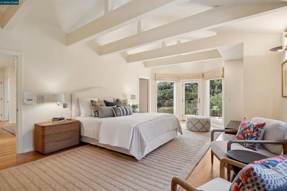 124 CAMINO SOBRANTE Orinda, CA 94563