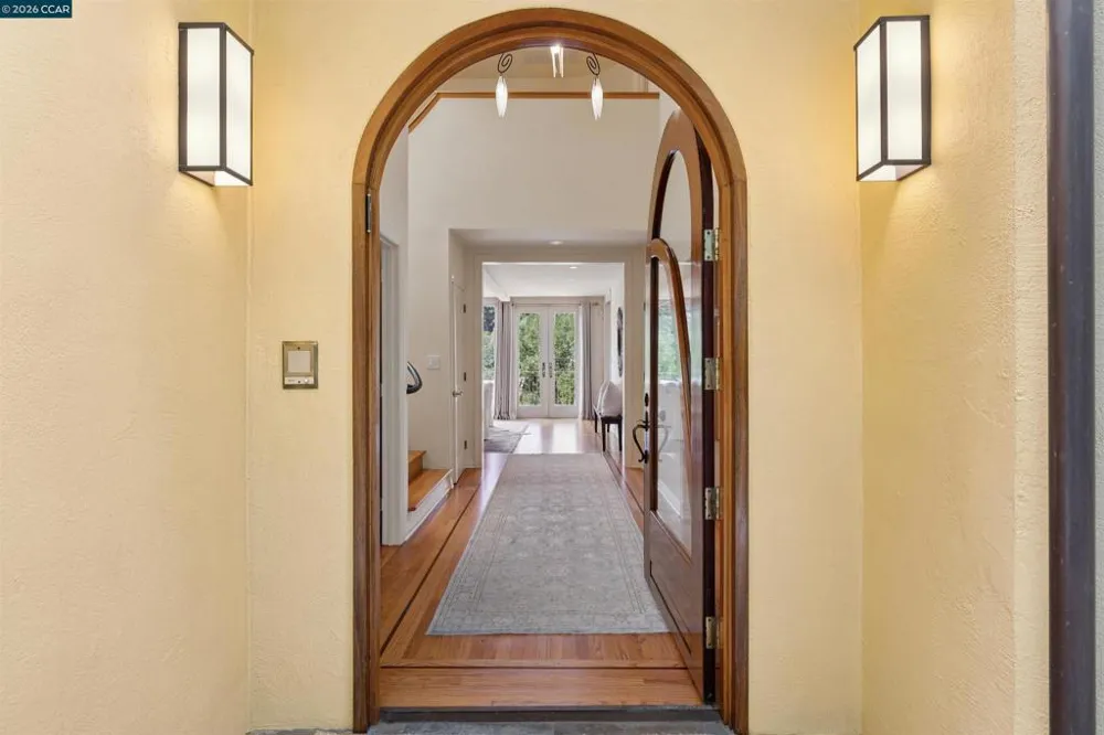 124 CAMINO SOBRANTE Orinda, CA 94563