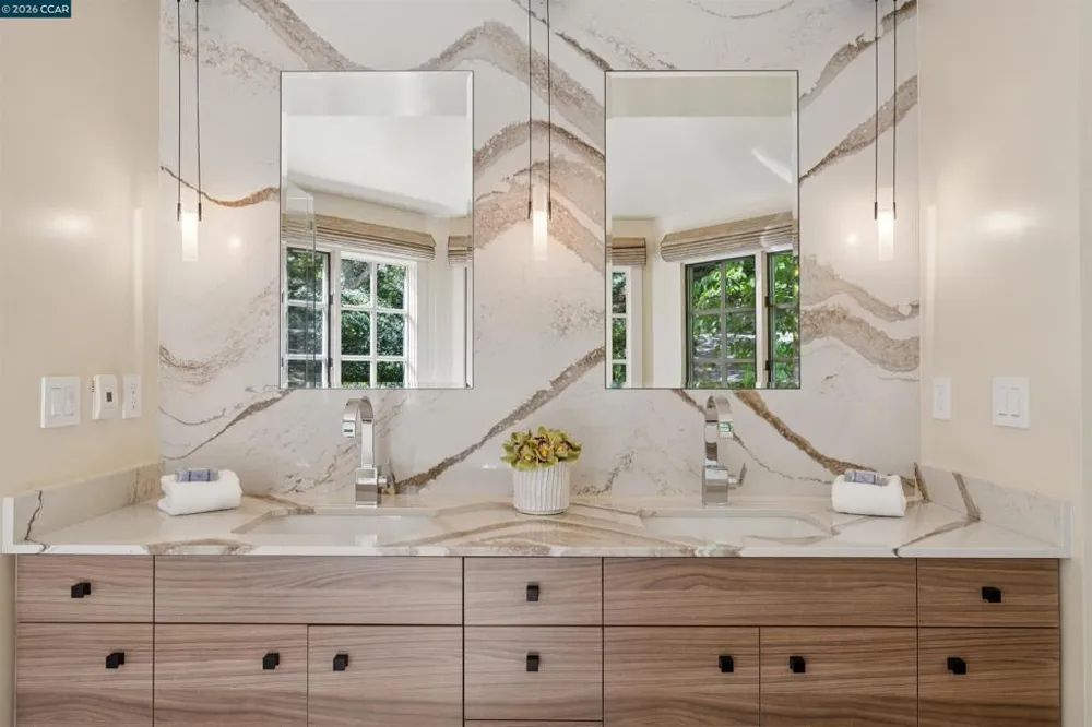 124 CAMINO SOBRANTE Orinda, CA 94563