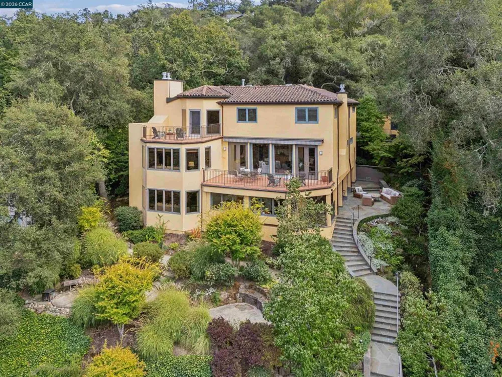 124 CAMINO SOBRANTE Orinda, CA 94563