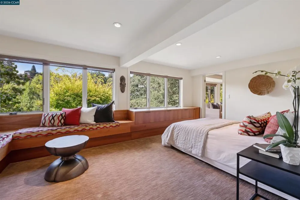 124 CAMINO SOBRANTE Orinda, CA 94563