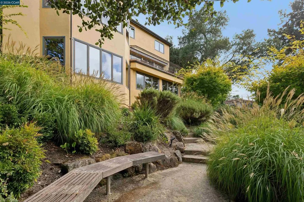 124 CAMINO SOBRANTE Orinda, CA 94563