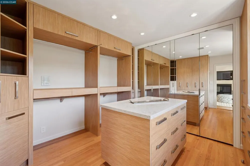 124 CAMINO SOBRANTE Orinda, CA 94563