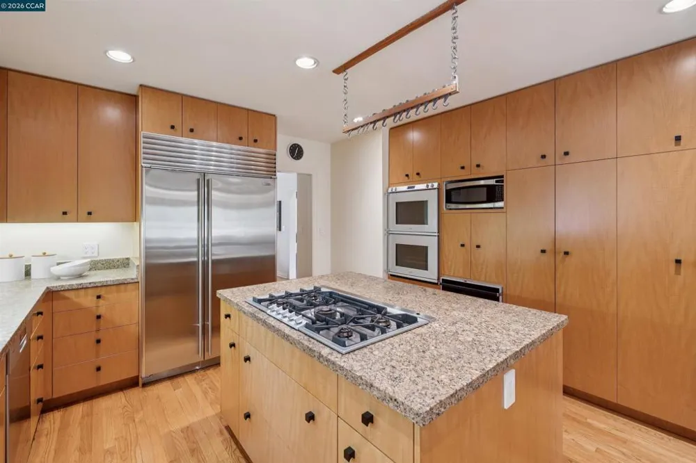 124 CAMINO SOBRANTE Orinda, CA 94563