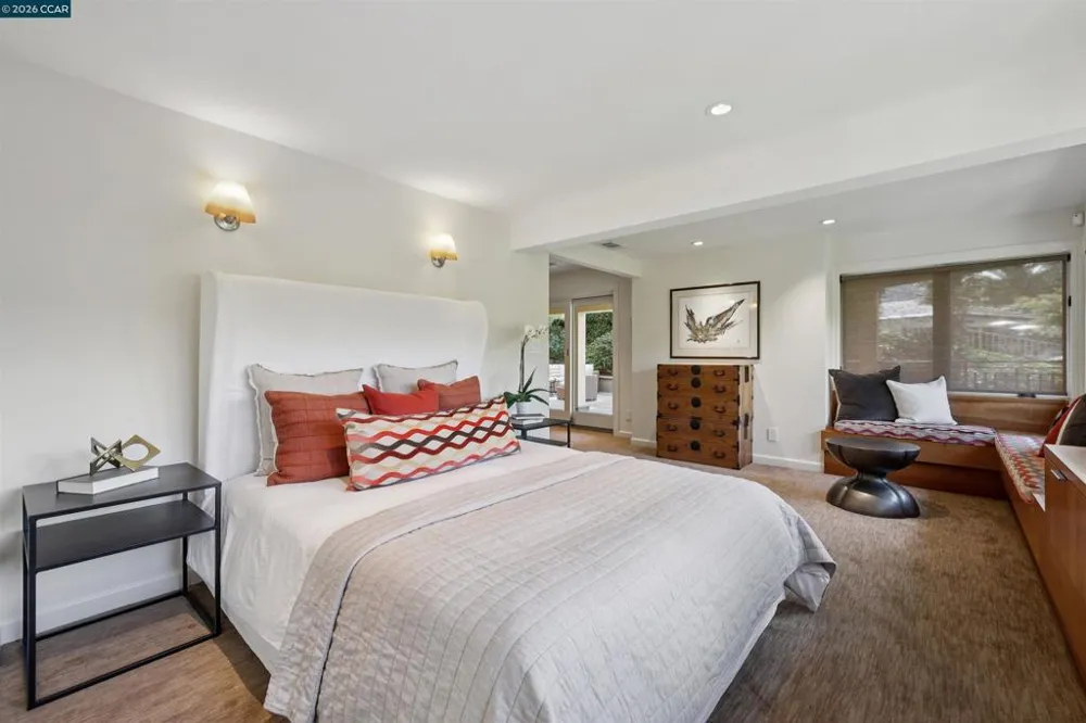 124 CAMINO SOBRANTE Orinda, CA 94563
