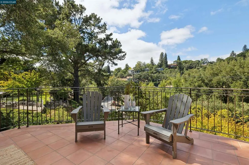 124 CAMINO SOBRANTE Orinda, CA 94563