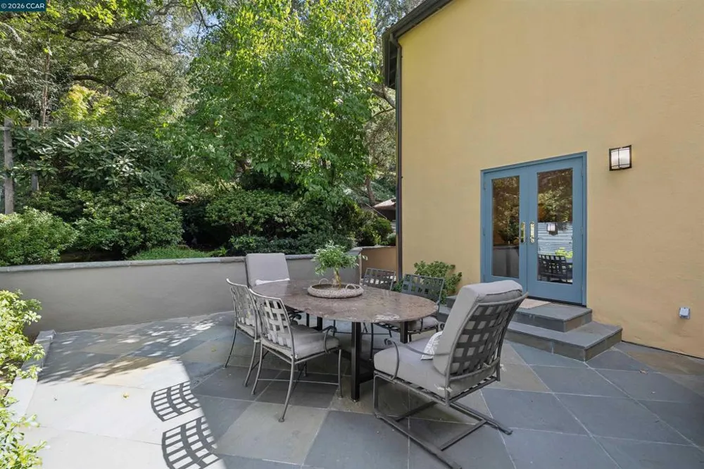 124 CAMINO SOBRANTE Orinda, CA 94563