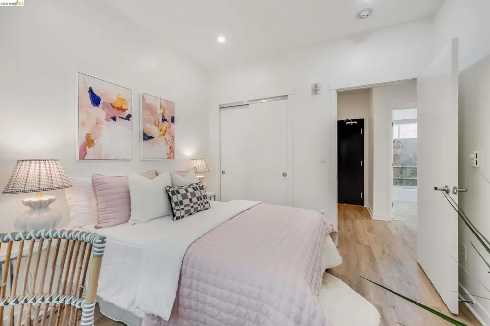 2628 Telegraph Ave #303 Berkeley, CA 94704