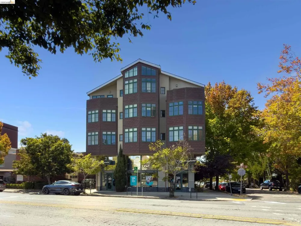 2628 Telegraph Ave #303 Berkeley, CA 94704