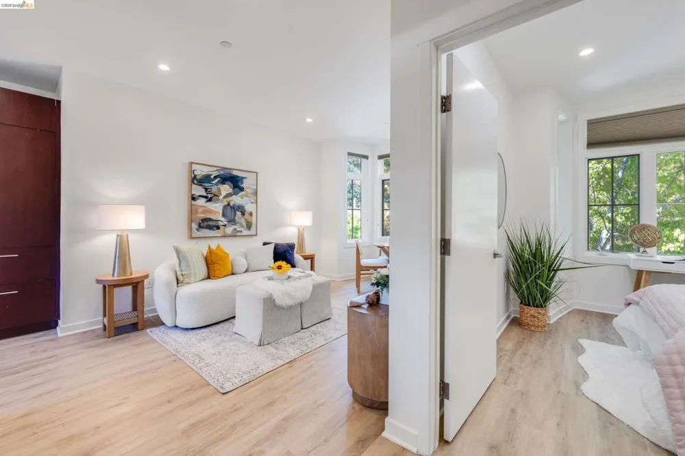 2628 Telegraph Ave #303 Berkeley, CA 94704