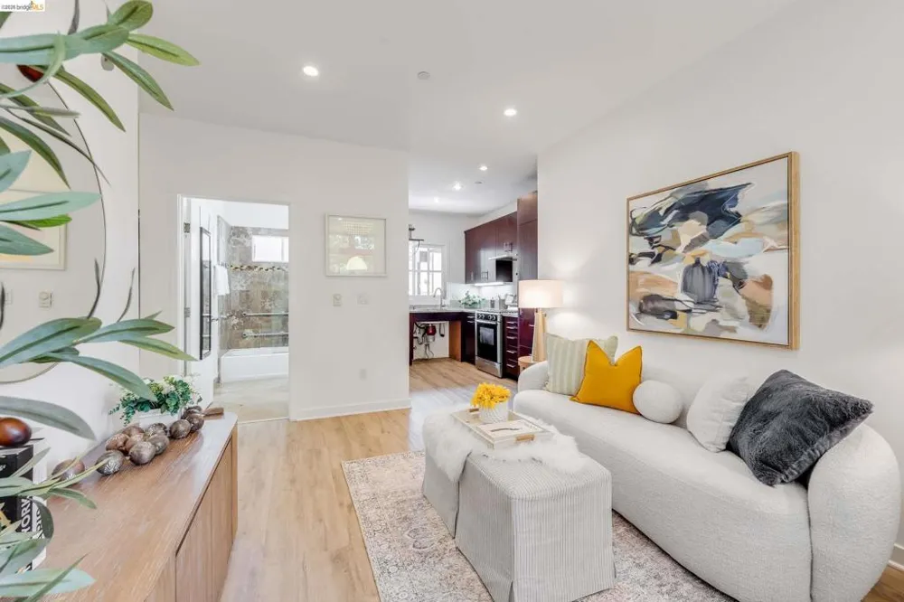 2628 Telegraph Ave #303 Berkeley, CA 94704