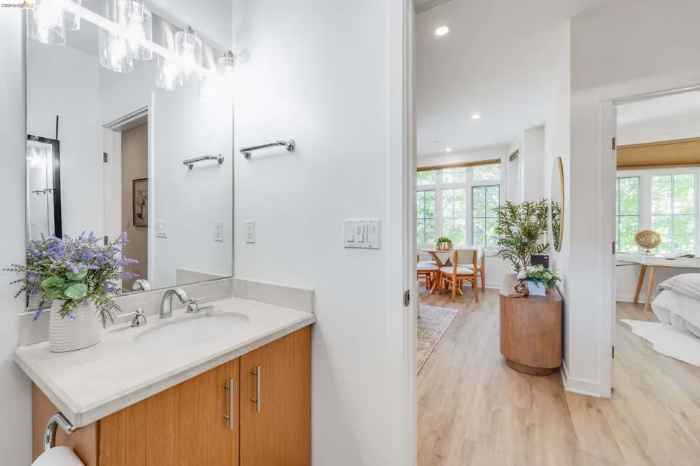 2628 Telegraph Ave #303 Berkeley, CA 94704