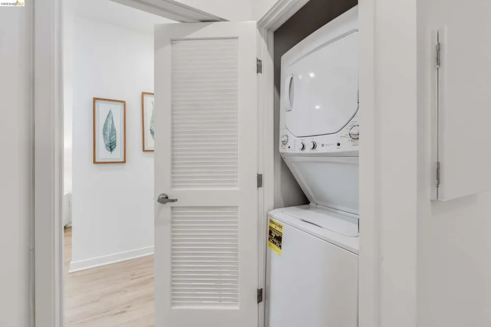 2628 Telegraph Ave #303 Berkeley, CA 94704