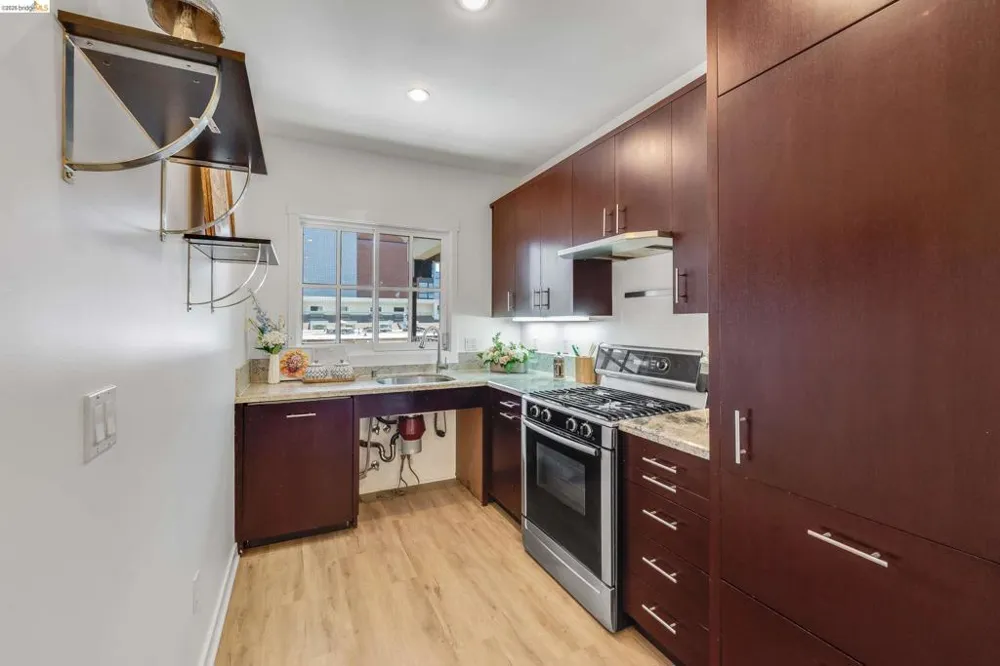 2628 Telegraph Ave #303 Berkeley, CA 94704