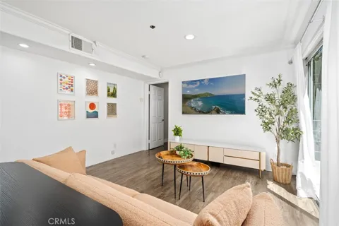 116 S Croft #102