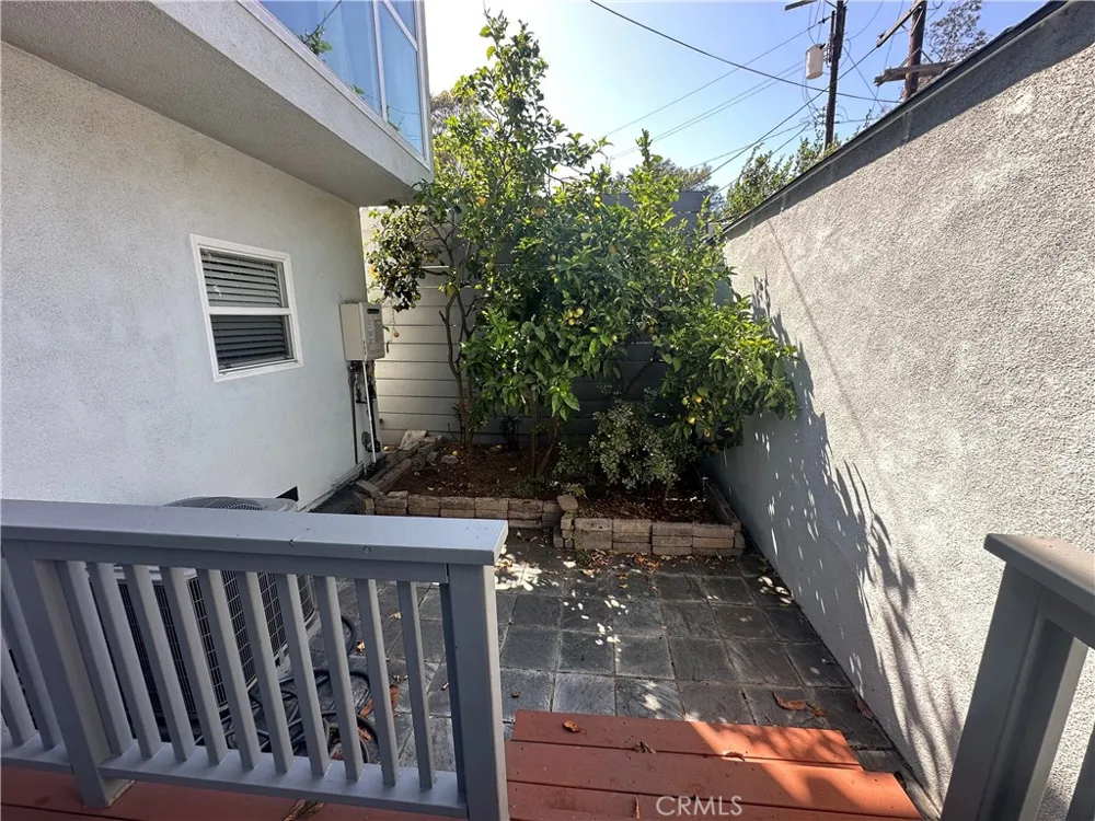 8801 Cattaraugus Los Angeles, CA 90034