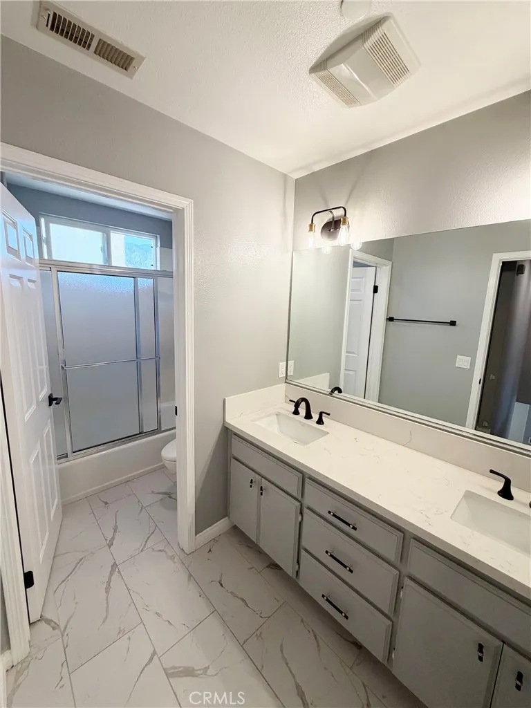 1124 S Mayflower Monrovia, CA 91016