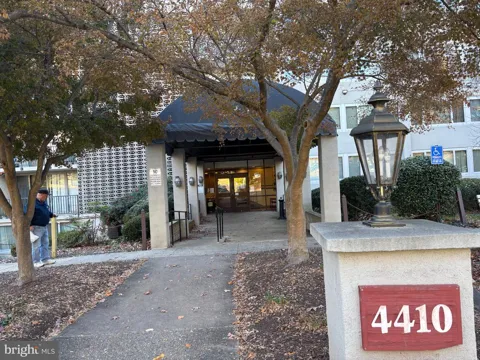 4410 BRIARWOOD COURT #13