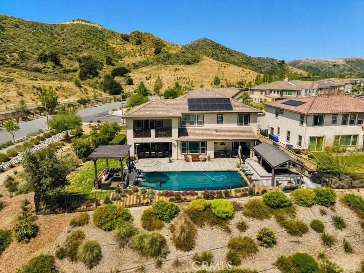 18601 Juniper Springs Canyon Country, CA 91387