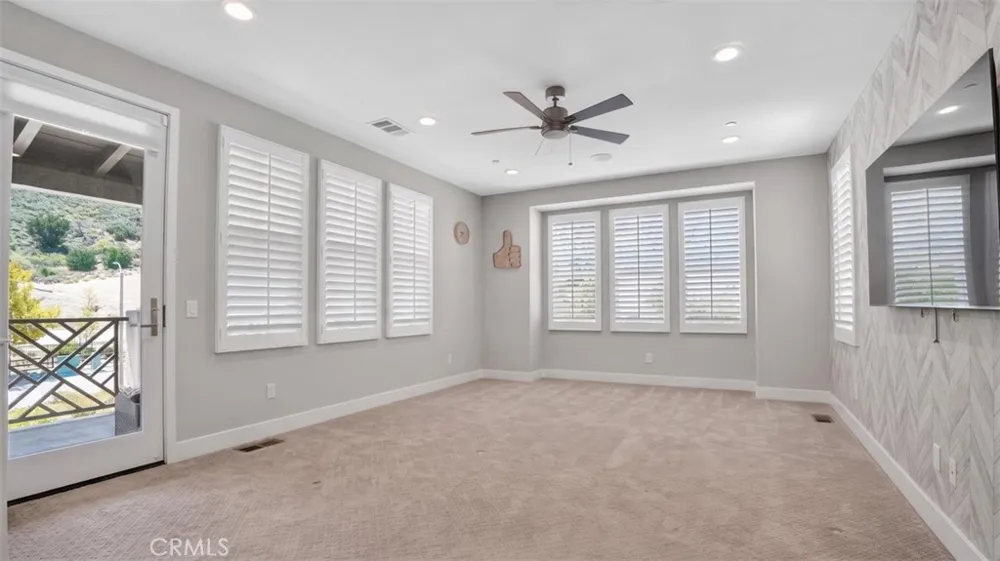 18601 Juniper Springs Canyon Country, CA 91387
