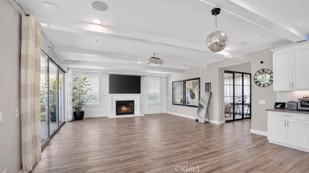 18601 Juniper Springs Canyon Country, CA 91387
