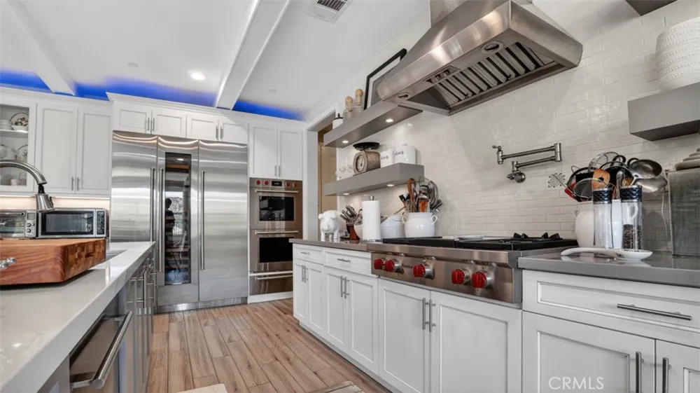 18601 Juniper Springs Canyon Country, CA 91387