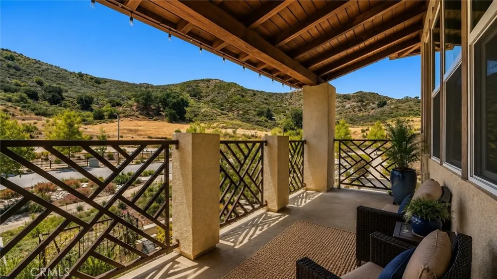 18601 Juniper Springs Canyon Country, CA 91387