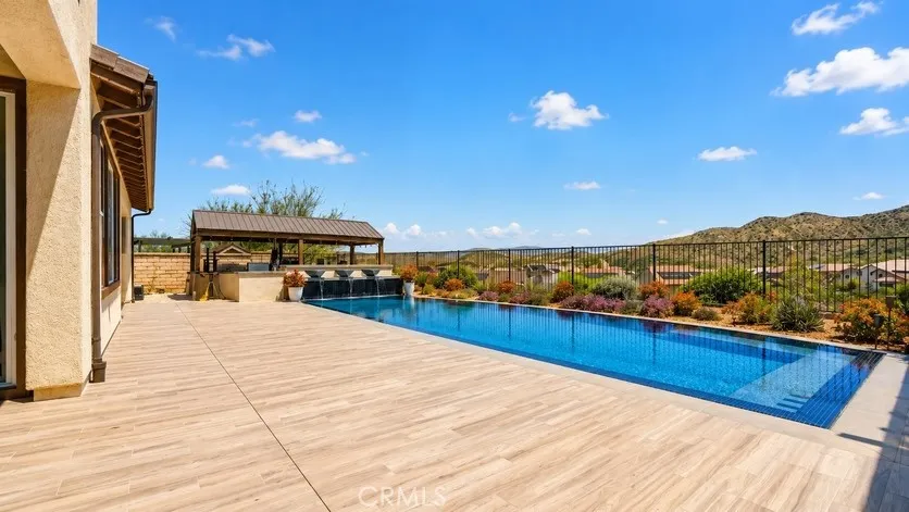18601 Juniper Springs Canyon Country, CA 91387