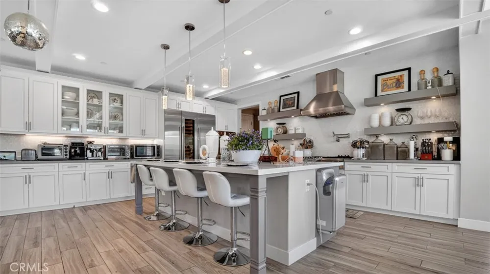 18601 Juniper Springs Canyon Country, CA 91387