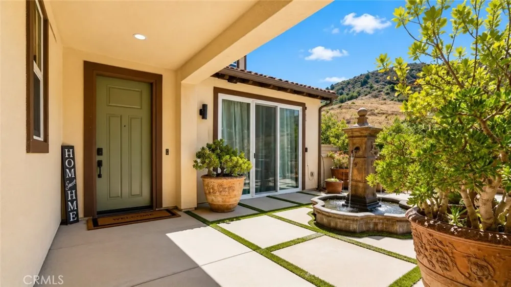 18601 Juniper Springs Canyon Country, CA 91387