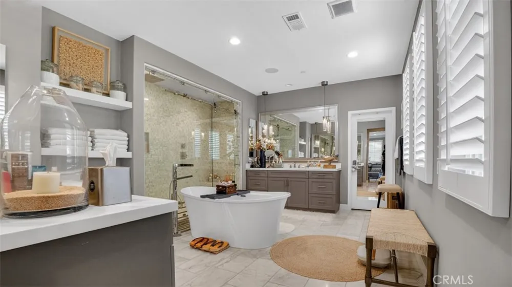 18601 Juniper Springs Canyon Country, CA 91387