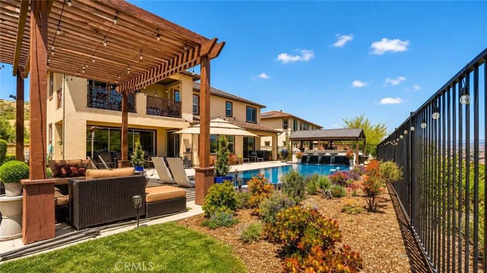18601 Juniper Springs Canyon Country, CA 91387