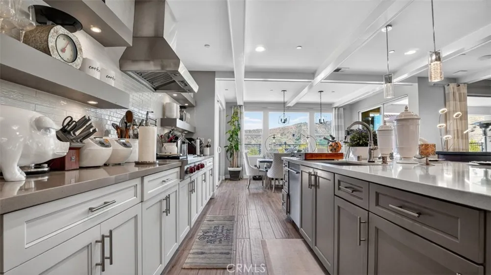 18601 Juniper Springs Canyon Country, CA 91387