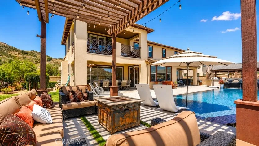 18601 Juniper Springs Canyon Country, CA 91387