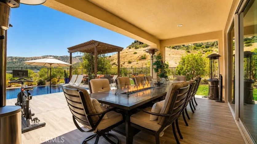 18601 Juniper Springs Canyon Country, CA 91387