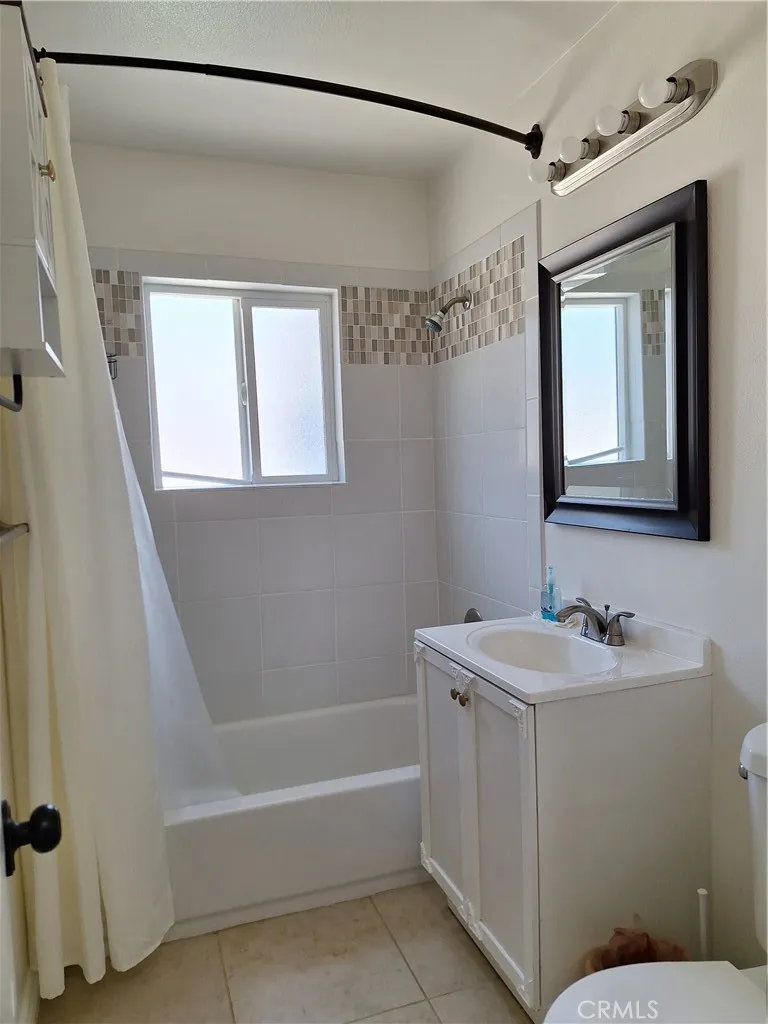 2541 Gardi Duarte, CA 91010