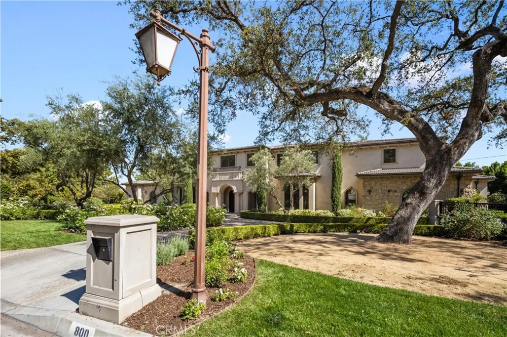 800 Hampton Road Arcadia, CA 91006