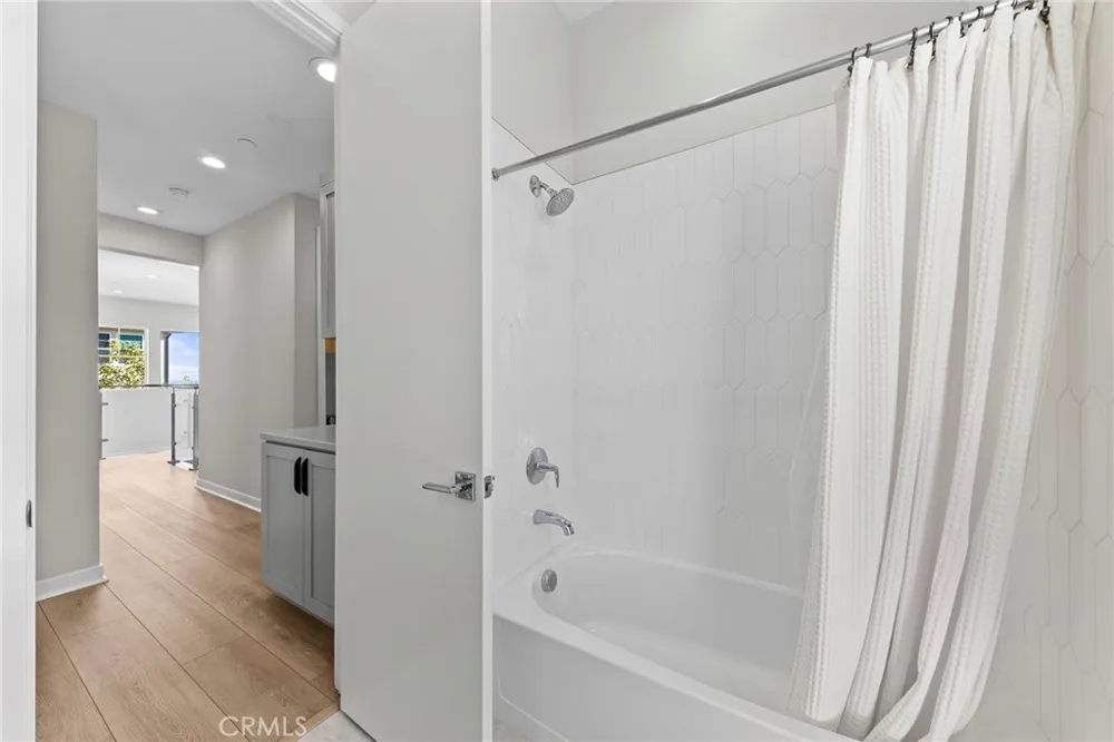 1115 poppy court Montebello, CA 90640