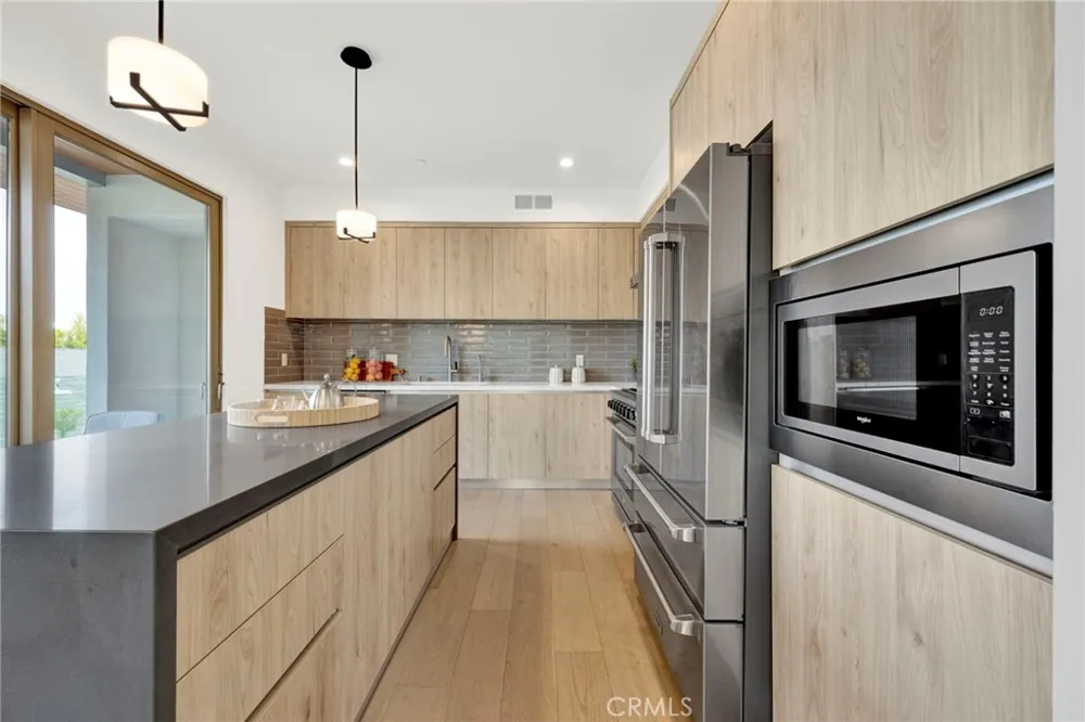941 E California Boulevard #1 Pasadena, CA 91106