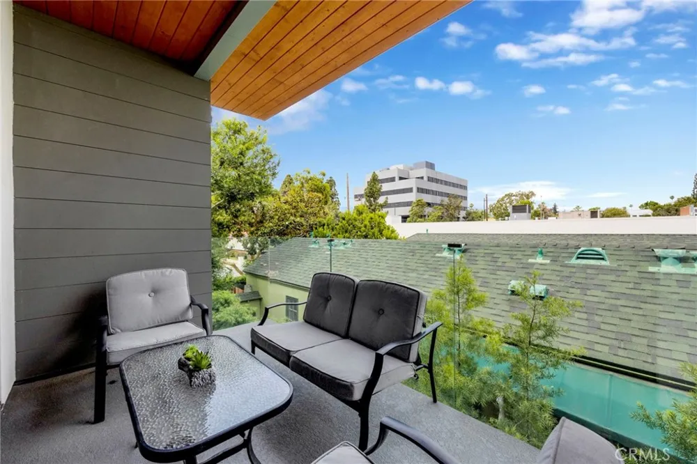941 E California Boulevard #1 Pasadena, CA 91106