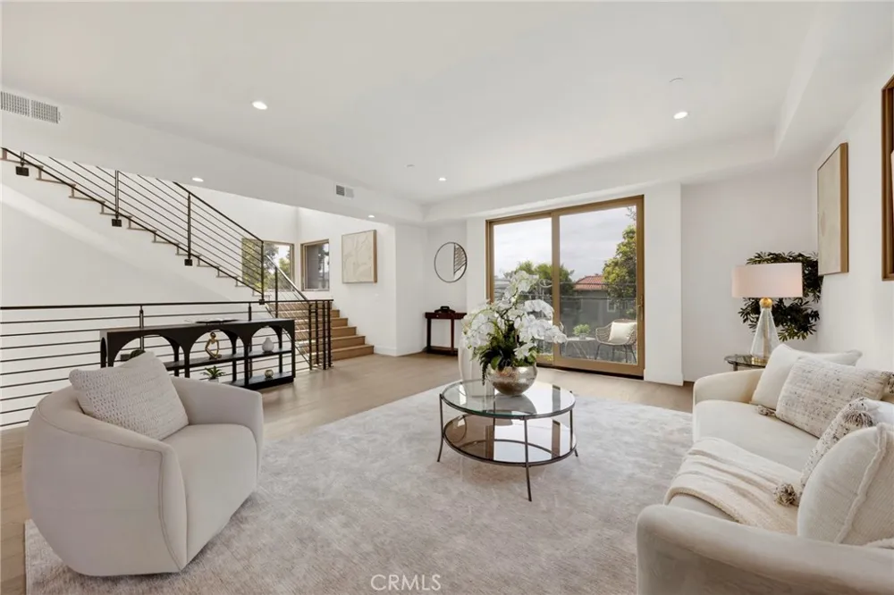 941 E California Boulevard #1 Pasadena, CA 91106