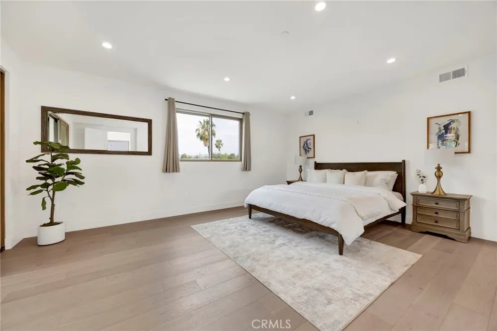941 E California Boulevard #1 Pasadena, CA 91106