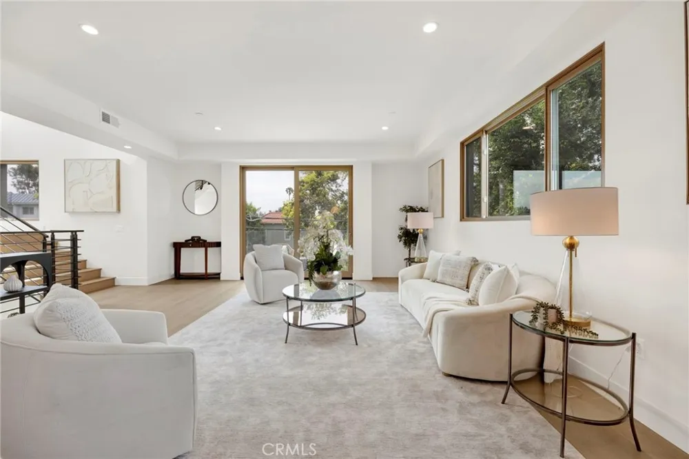 943 E California Boulevard #2 Pasadena, CA 91106