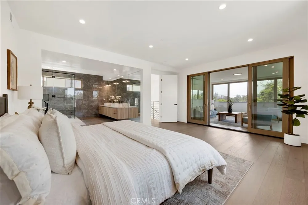 943 E California Boulevard #2 Pasadena, CA 91106