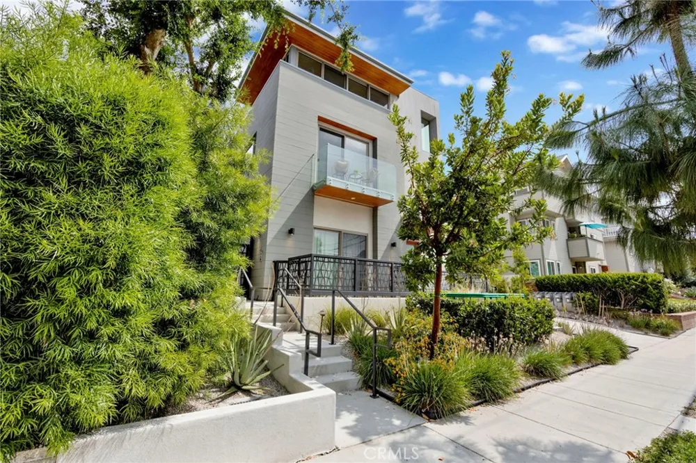 943 E California Boulevard #2 Pasadena, CA 91106