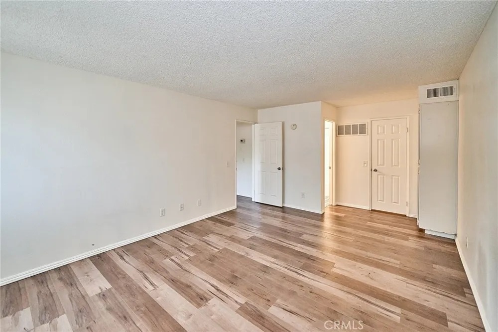 26200 Redlands #5 Redlands, CA 92373