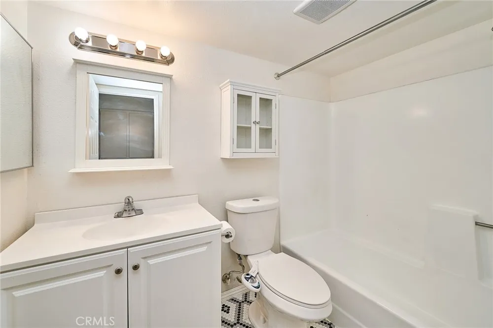 26200 Redlands #5 Redlands, CA 92373