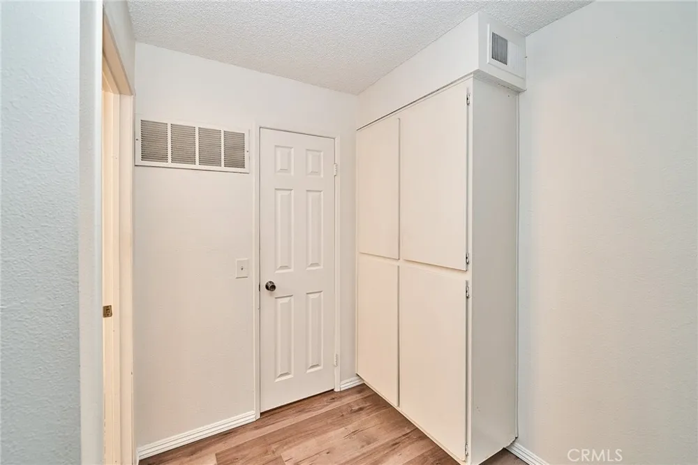 26200 Redlands #5 Redlands, CA 92373